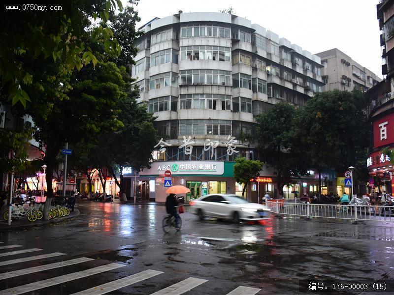 会城街头雨景纪实_落水,街景,扫街,人文