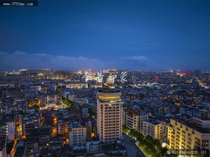 航拍21层夜景_航拍,城市景色,地标